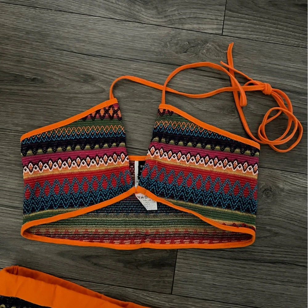 Colorful Strapless Two-Piece Set - Picture 3 of 4